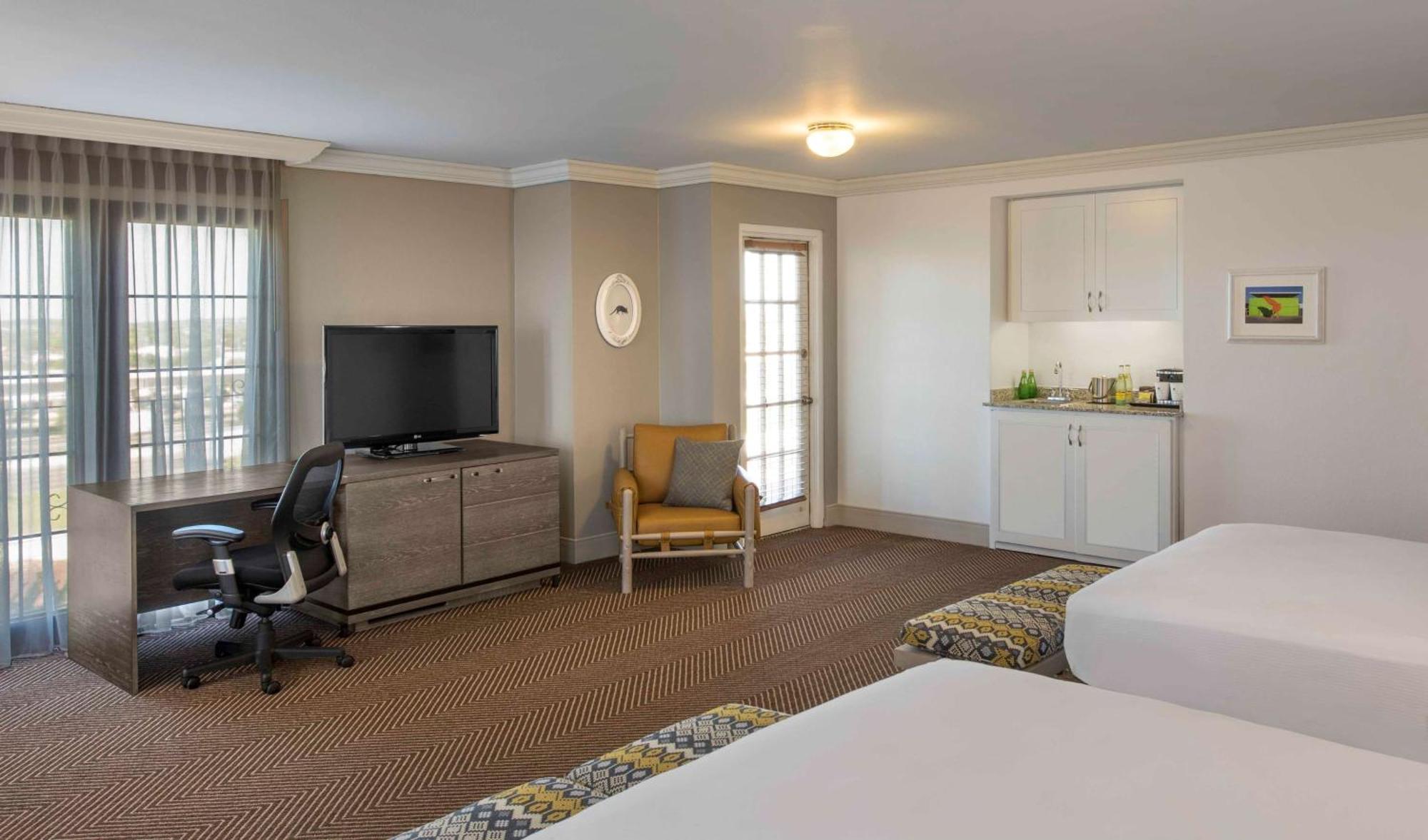 Doubletree By Hilton Austin Hotell Exteriör bild