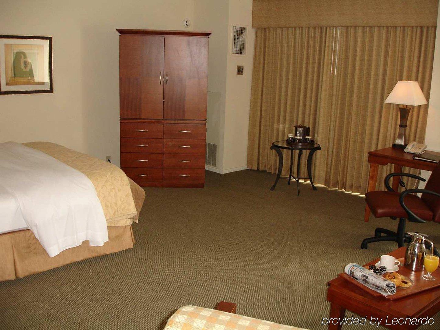Doubletree By Hilton Austin Hotell Rum bild